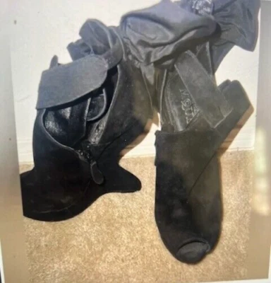 #lujo #Raro Alexander McQueen negro gamuza cuña curva peep toe tacones talla 11 Foto 1 de 3