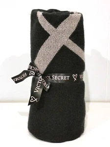 Victoria's Secret Limited Edition Black Pink Heart Warm Cozy Blanket Throw NEW! - Picture 1 of 4