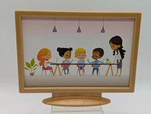 TV de repuesto para sala de estar Our Generation OG con clase de exhibición dorada  - Imagen 1 de 8