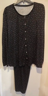NWT Croft & Barrow Women's Size 2X 2 pc Black Pajamas w/ Red & Pink Hearts - Image 1 of 4