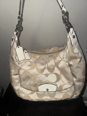 Bolso Coach Vintage, Cartera Beige Mujer’s Should - Tamaño Mediano Foto 1 de 4