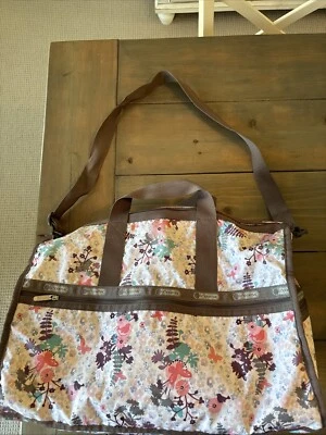 Bolso de Lona Grande LeSportsac Fin de Semana Bolso Floral Pájaro Mariposa Patrón Foto 1 de 4
