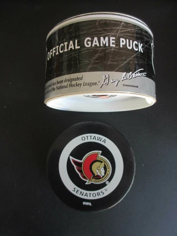 Ottawa Senators Official 2000-02 NHL Game Hockey Puck in Original Package Cover