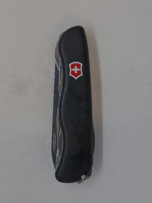 Navaja suiza Victorinox Forester negra en excelente estado Foto 1 de 4