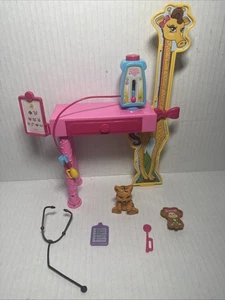 Barbie I Can Be a Doctor 2010. Incompleto. - Imagen 1 de 12