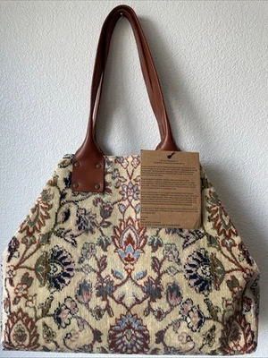Bolso de mano Clever Carriage Company Heirloom alfombra nuevo con etiquetas Foto 1 de 4
