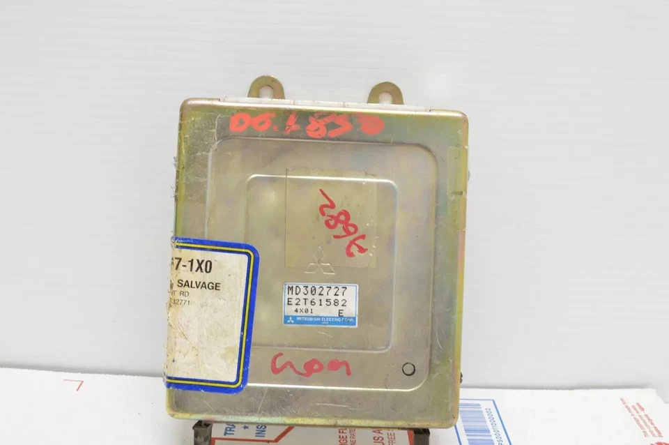 Unidad de módulo de control del motor Mitsubishi Expo MD3027 1994 1995 Ecm B2 007 Foto 1 de 4
