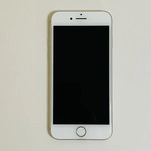 Apple iPhone 7 - 32GB - Silver A1660 (CDMA + GSM) - Picture 1 of 8