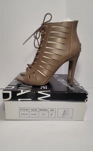 Wild Diva Sandle Stiletto Lace Up Slits Peep Toe Women's Sz 7 Taupe Berlin-45 - Picture 1 of 11