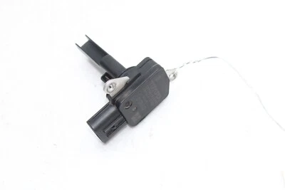 06-15 LEXUS IS250 IS350 MAF ДАТЧИК МАССОВОГО РАСХОДА ВОЗДУХА E4725 - Изображение 1 из 4