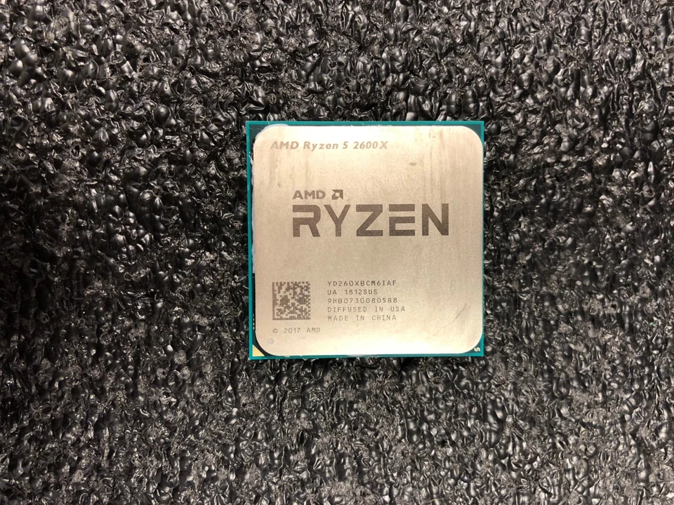 Шестиядерный процессор AMD Ryzen 5 2600X - 3,60 ГГц (YD260XBCAFBOX) - Изображение 1 из 1