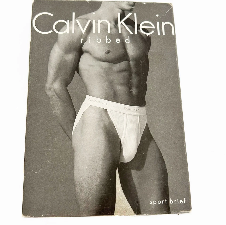 Nuevo en caja Raro De Colección 1994 Calvin Klein Para Hombre Calzoncillo Deportivo Acanalado Blanco Pequeño U2100 Foto 1 de 3