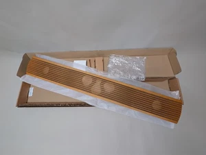Bang & Olufsen BeoVision Eclipse - Lama de roble / Traste de altavoz - Imagen 1 de 6