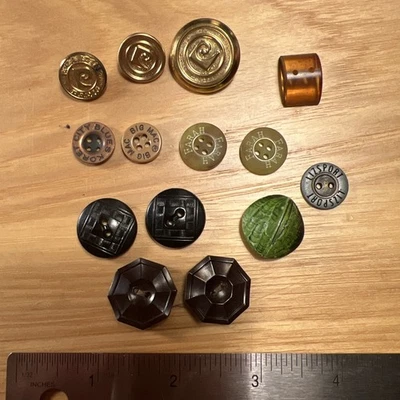 P. Cardin, Koret City Blues, Big Mac, Farah, Lizsport, Etc Vintage Buttons 14 - Image 1 of 4