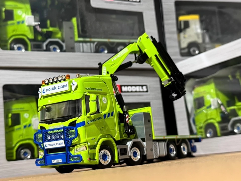 Camión de plataforma Scania R Highline aparejado grúa Fassi 8x2 + pluma "Nordic" modelos WSI Foto 1 de 4