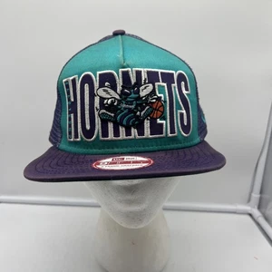 Gorra New Era 9Fifty Clásicos de Madera Dura Charlotte Hornets Marco A Snapback - Imagen 1 de 5