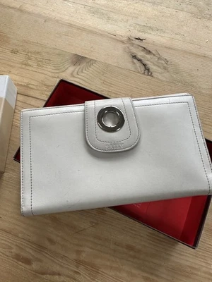 Vintage Bally Purse. White. Boxed. Good Condition - Image 1 of 4