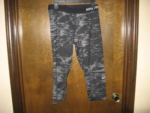 Pantaloni da allenamento donna Nike Pro neri tye dye mimetici atletici yoga taglia XL - Foto 1 di 3