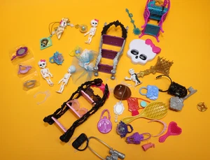 Monster High Accessories - Picture 1 of 4