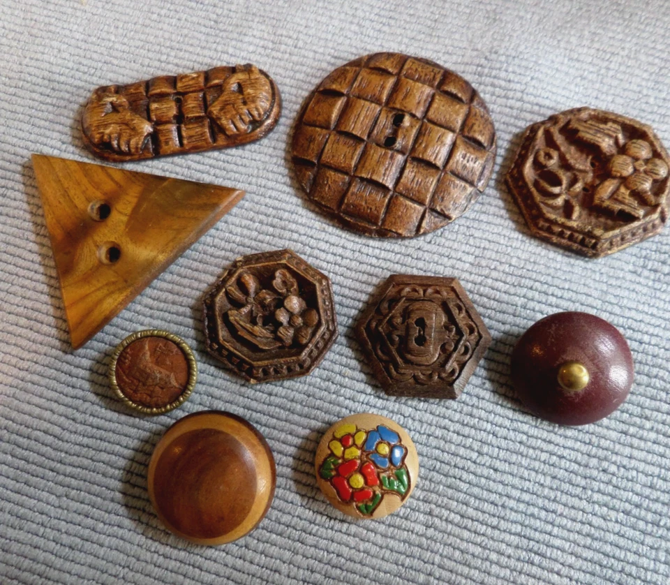10 Vintage Antique Wood Picture Buttons VARIOUS SIZES SHAPES PATTERNS - Image 1 of 4