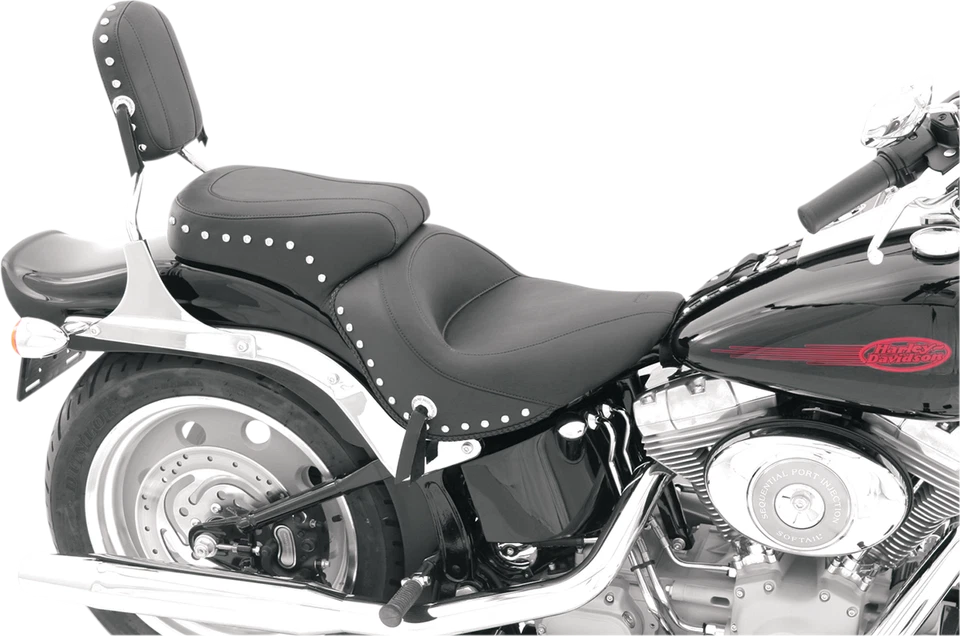 Mustang 2 lugares cravejados para 06-10 Harley Davidson FXST e 07-17 FLSTF / B - Imagem 1 de 1