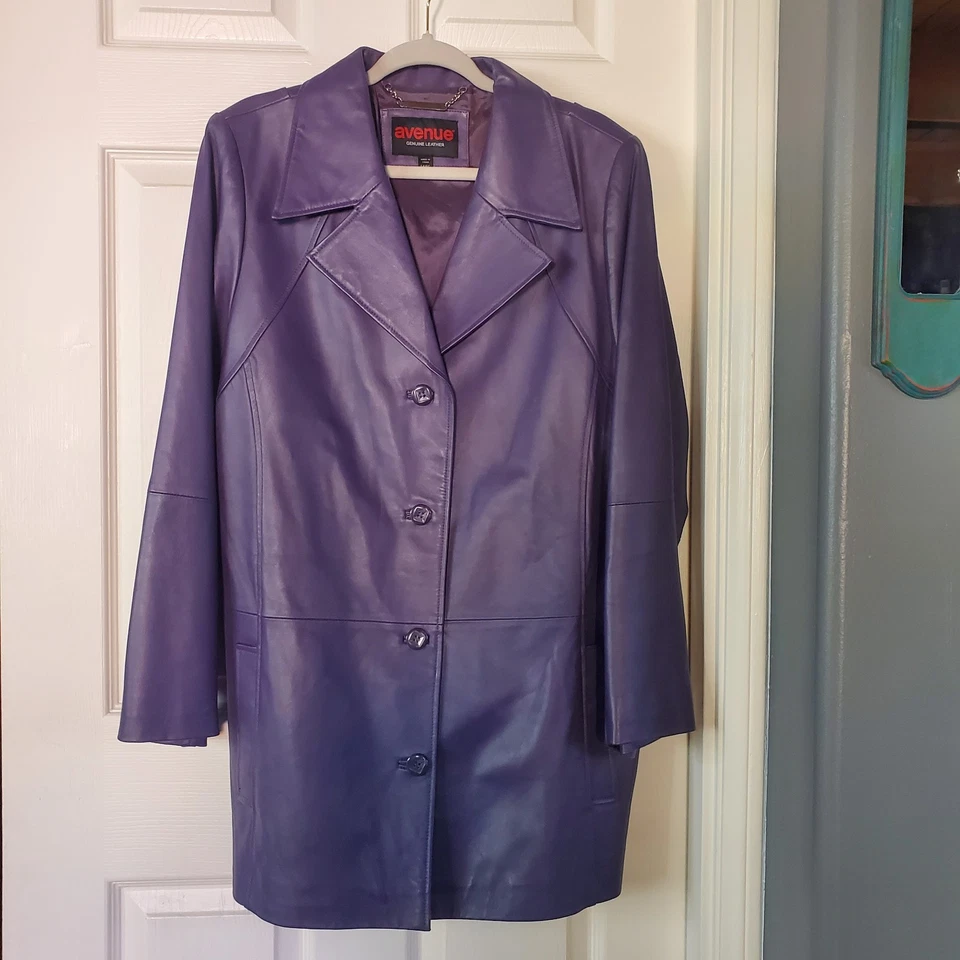 Abrigo chaqueta de cuero para mujer Avenue púrpura con botones talla 14/16 con bolsillos Foto 1 de 4