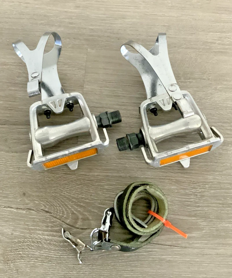 MKS EDGE PLATFORM PEDALS MODEL CHRISTOPHE LARGE CLIPS AND FREE STRAPS - Image 1 of 4