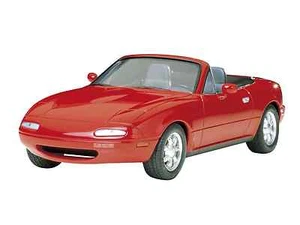 Tamiya 1/24 Mazda MX-5 Miata model kit 24082 - Picture 1 of 2