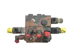 81471036026 81471036025 36259340000 EHLA Trailing Axle Steering Valve Block MAN - Picture 1 of 5