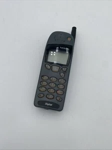 VINTAGE RARE NOKIA DIGITAL CELL PHONE MODEL 5185iVB - Picture 1 of 6