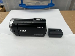 Sony Handycam HDR-CX330E Handheld High Definition Camcorder - Used - Picture 1 of 13