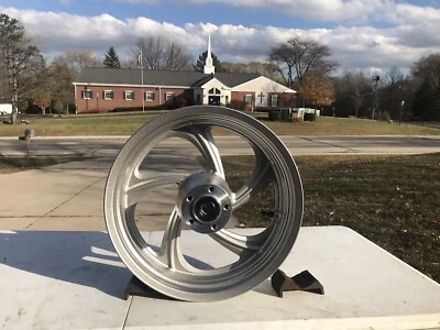 Nuevo OEM NOS Victory Silver Cast Llanta Trasera Vision Cross Country Road Foto 1 de 2