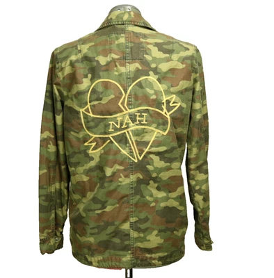 Chaqueta American Eagle "Nah" Heartbreat Camuflaje Botón Verde S Foto 1 de 4