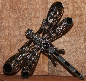 Neu Brosche Modeschmuck schwarz silber Libelle Anstecknadel Accessoire Regenwald Käfer  - Bild 1 von 1