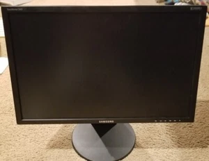 Samsung SyncMaster 2443BWT-TAA-1 24" Widescreen LCD Computer Monitor - Picture 1 of 9