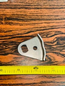 New 330252 Evinrude Johnson OMC Cover Hood Cowling Hook  330252 - Picture 1 of 2