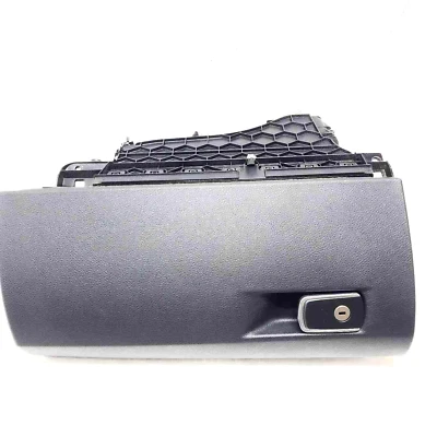 Guantera 328i 2015 negra OEM 51169239345 Foto 1 de 4