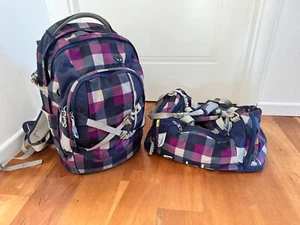Satch Pack Schulrucksack + Sporttasche karo Lila/Blau ergonomisch Rucksack - Bild 1 von 12