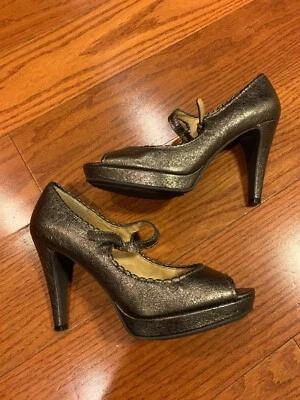 Tacones Mary Jane Circa Joan David de cuero dorado/bronce punta abierta talla 6,5 Foto 1 de 4