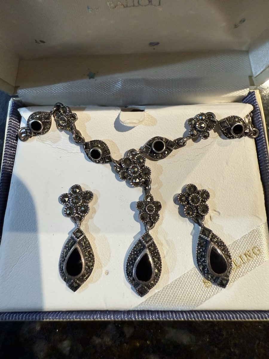 Collar Colgante Con Diseño Remolino Y Piedra CZ - Plata Esterlina 925 - Incluye Pendientes A Juego - Para Mujeres