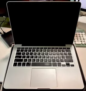 MacBook Pro (Retina 13inch mid 2014) Open box - Picture 1 of 6
