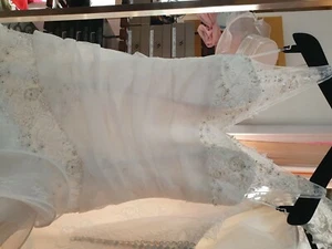 abito da sposa, le rose spose, collezione recente, mezza sirena elegante tgS - Foto 1 di 4