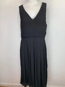 Neu mit Etikett Ann Taylor Damen einfarbig schwarz ärmellos gefüttert Kleid Plissee V-Ausschnitt 12 - Bild 1 von 7