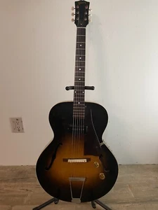 es-125 gibson Guitar Unique  - Picture 1 of 12