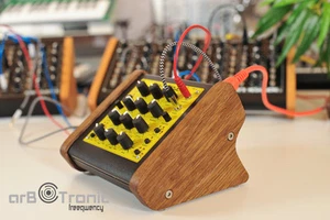 MFB Nanozwerg Echtholz Seitenteil Ständer Wooden Side Panel Desktop Stand Rack - Picture 1 of 9