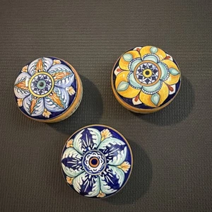 Menge 3 Deruta Italien Dip A Mano Keramik Italienisch Handbemalt Schmuck Schmuckkästchen - Bild 1 von 4