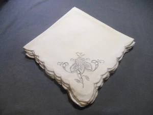 6 Vintage italienische Servietten beige Cutwork bestickt Silber überbacken 16" - Bild 1 von 4