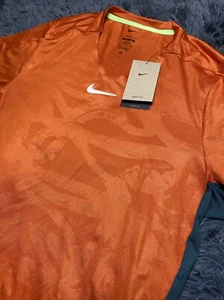 Nike Herren Court Dri-FIT Slim Fit Tennis T-Shirt Orange Grau Big & Tall Gr. XL-T - Bild 1 von 7