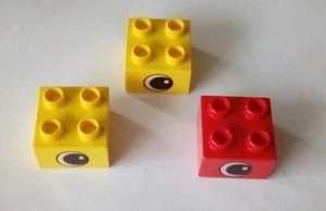 3 Lego Duplo Bricks Building Blocks Eyes Mixed Colours Red Yellow 2x2 Size - Picture 1 of 1