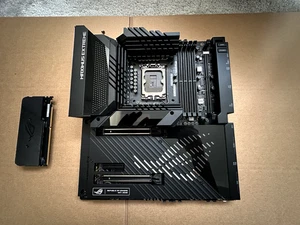 Asus ROG Maximus Z790 Extreme Intel Z790 LGA 1700 Extended ATX - Picture 1 of 17